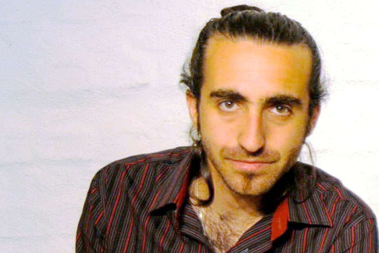 Helou es también el fundador de la Orquesta Silencio.