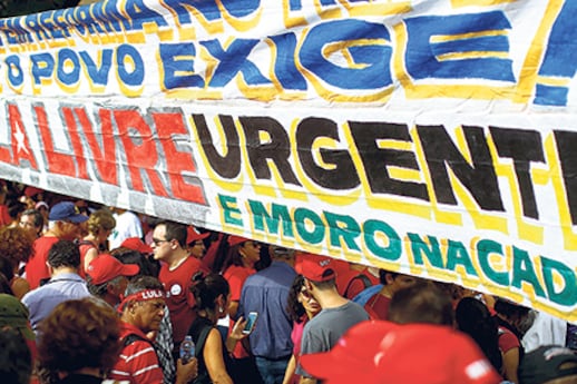 Simpatizantes de Lula piden su liberación; la decisión oficial de la Corte Suprema se conocerá mañana.