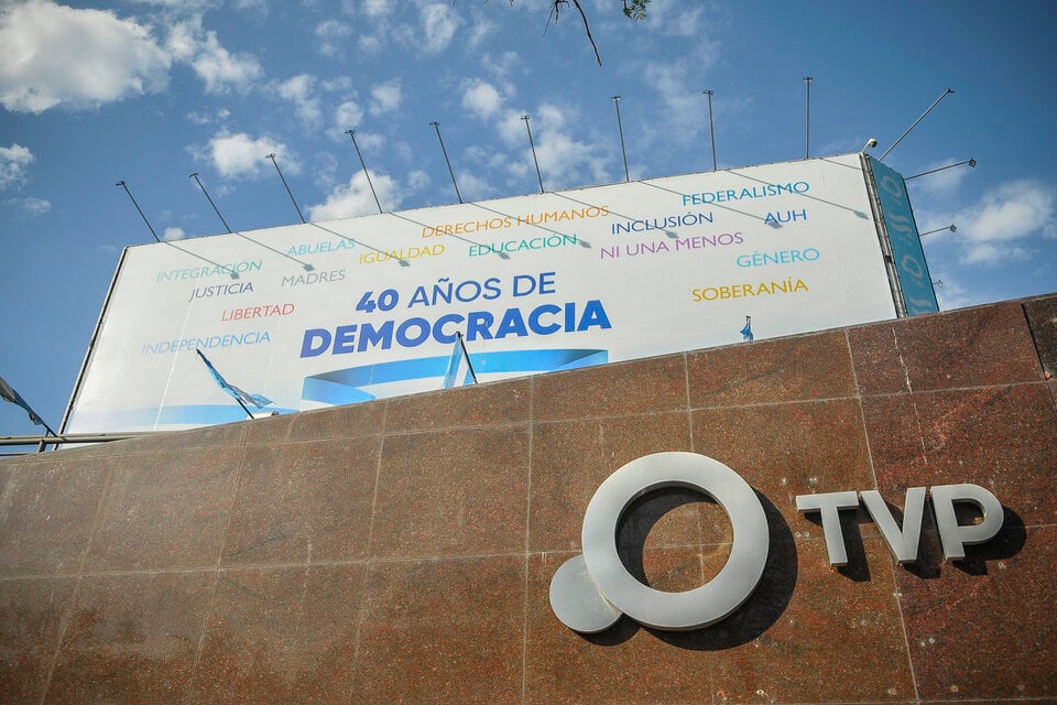 El gobierno sigue con su plan de desfinanciamiento de los medios públicos.