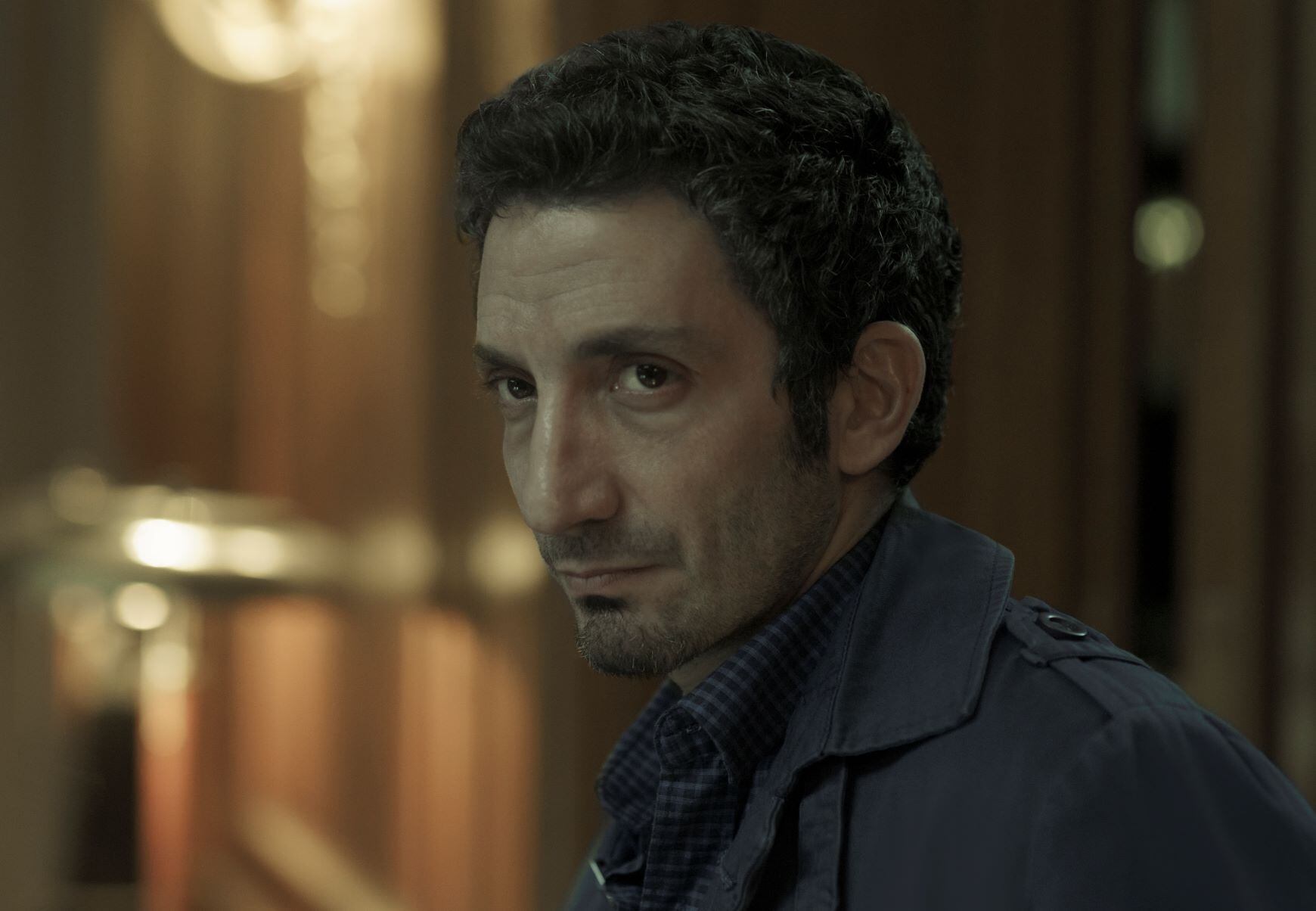 "Mi personaje es un periodista que tiene problemas con el alcohol, odia su trabajo, se odia a sí mismo básicamente", dice Minujín.