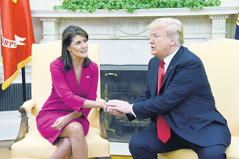 Haley dijo ayer junto a Trump que llegó su momento de dar un paso al costado.