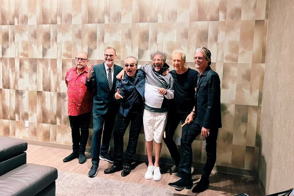 Fito Páez participó del show de Elvis Costello and The Imposters en Los Ángeles. Imagen: @Fitopaezmusica.