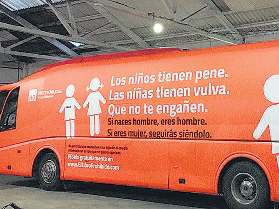 El ómnibus circuló durante días por las calles de Madrid.