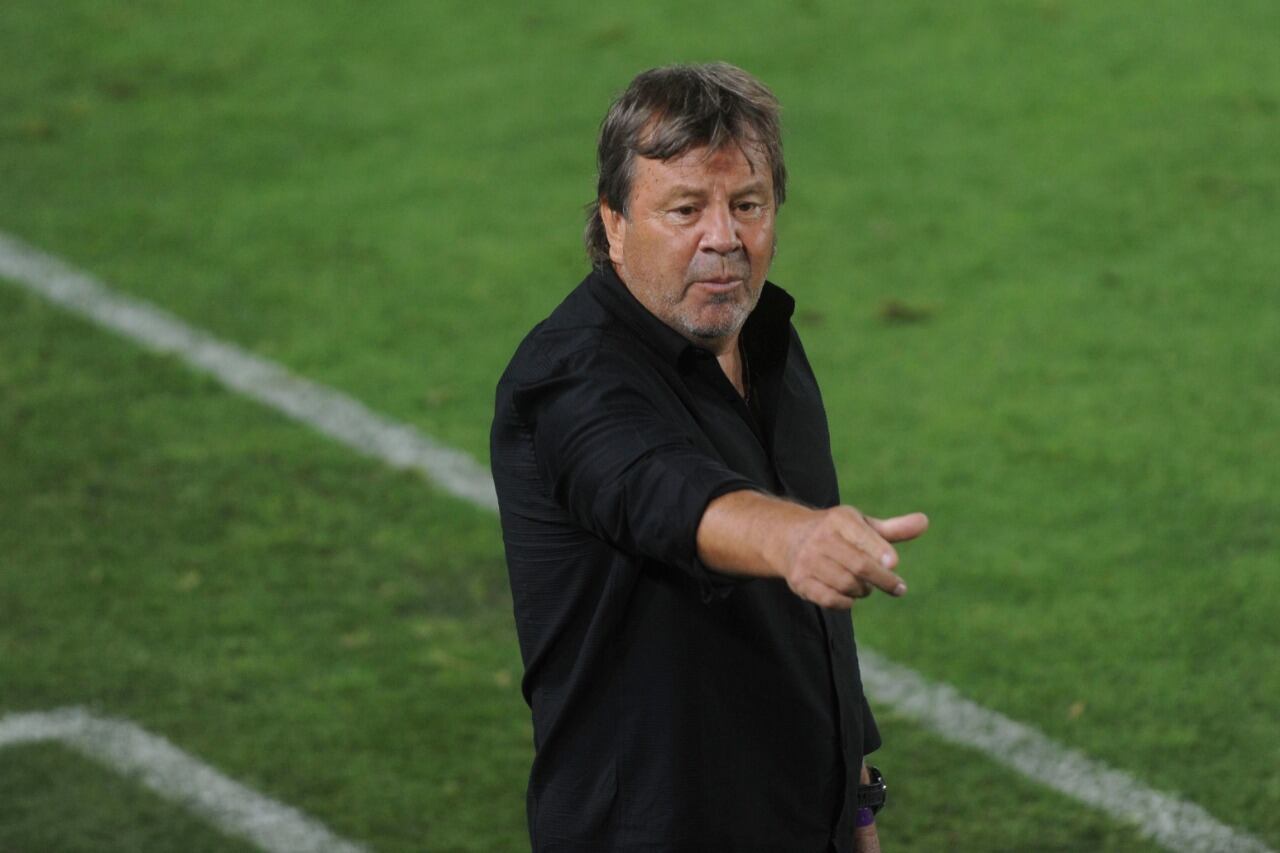 Ricardo Zielinski, el técnico de Estudiantes.