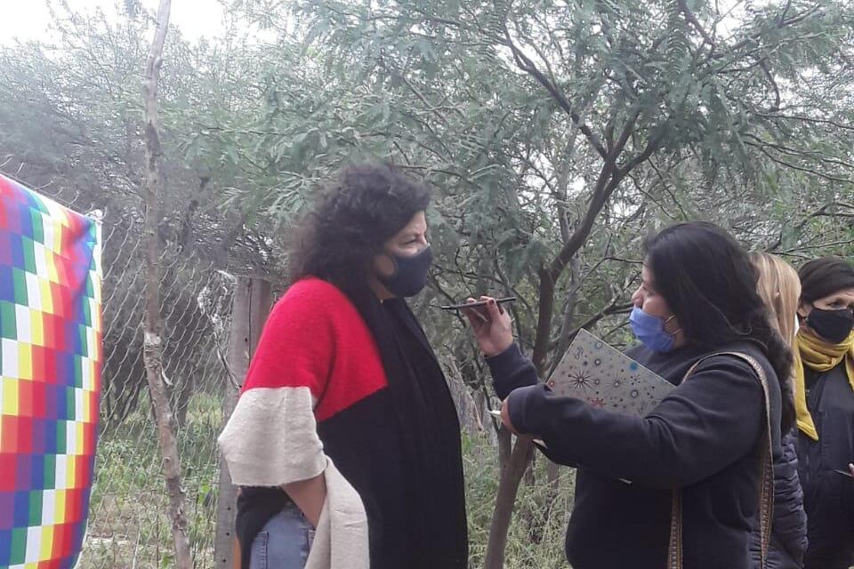 Vizzotti con la comunicadora Fabiola Benítez.