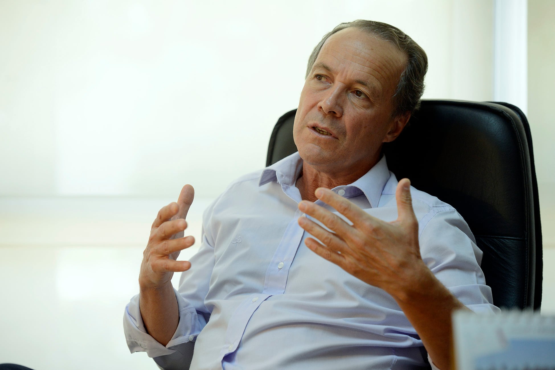 Giustiniani se entusiasma con acordar con el Frente Social.