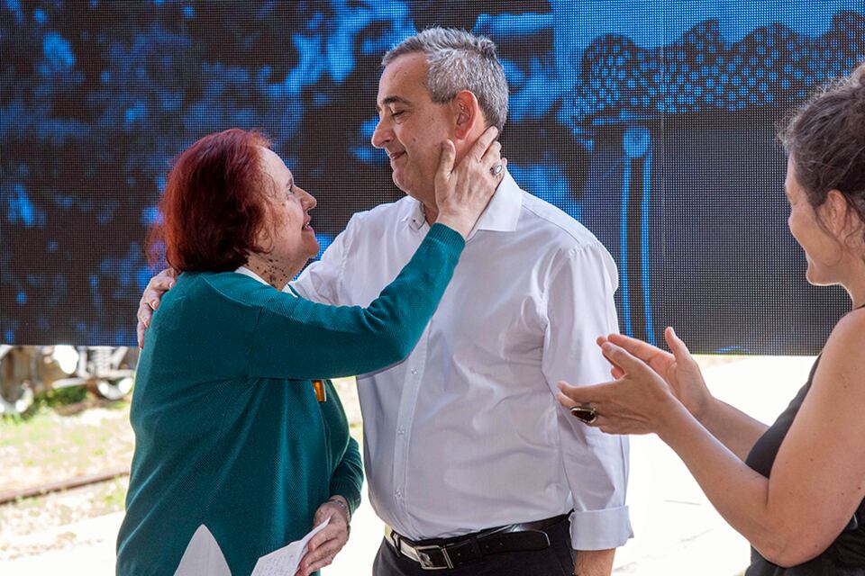 Javkin tuvo un reconocimiento hacia Chiqui González.