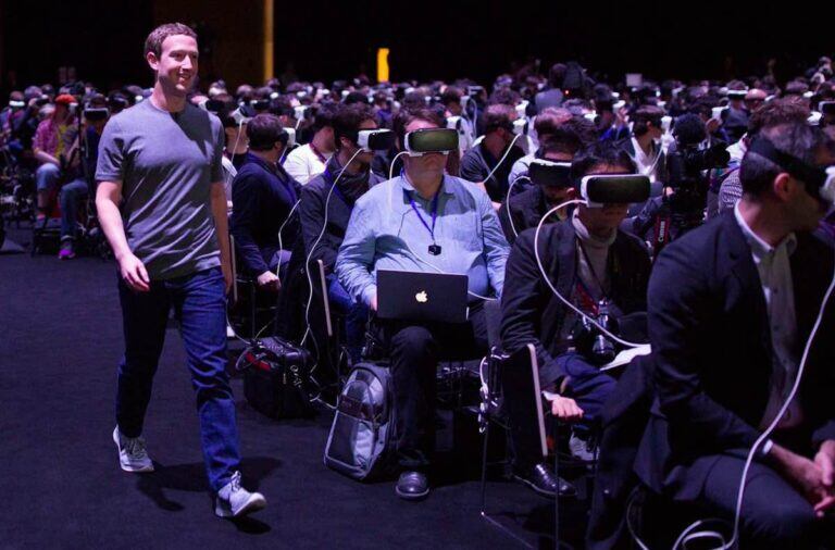 Mark Zuckerberg ¿o será su holograma?