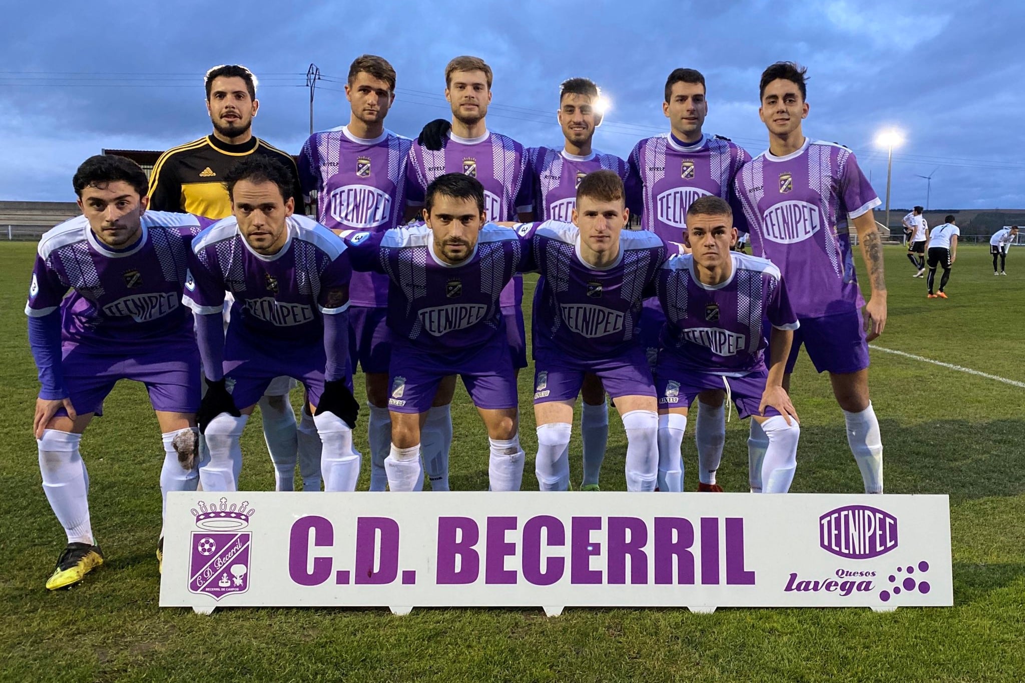 El plantel del Becerril, equipo que viajará gratis a ver a la Real Sociedad