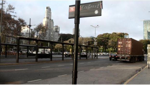 Los trabajadores no perderán el presentismo por el paro de colectivos y  del tren Sarmiento