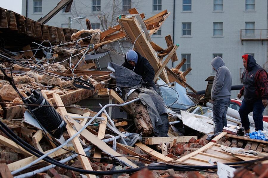 Los tornados que azotaron al país tuvieron su epicentro en el Estado de Kentucky, donde se registraron al menos 70 muertos.