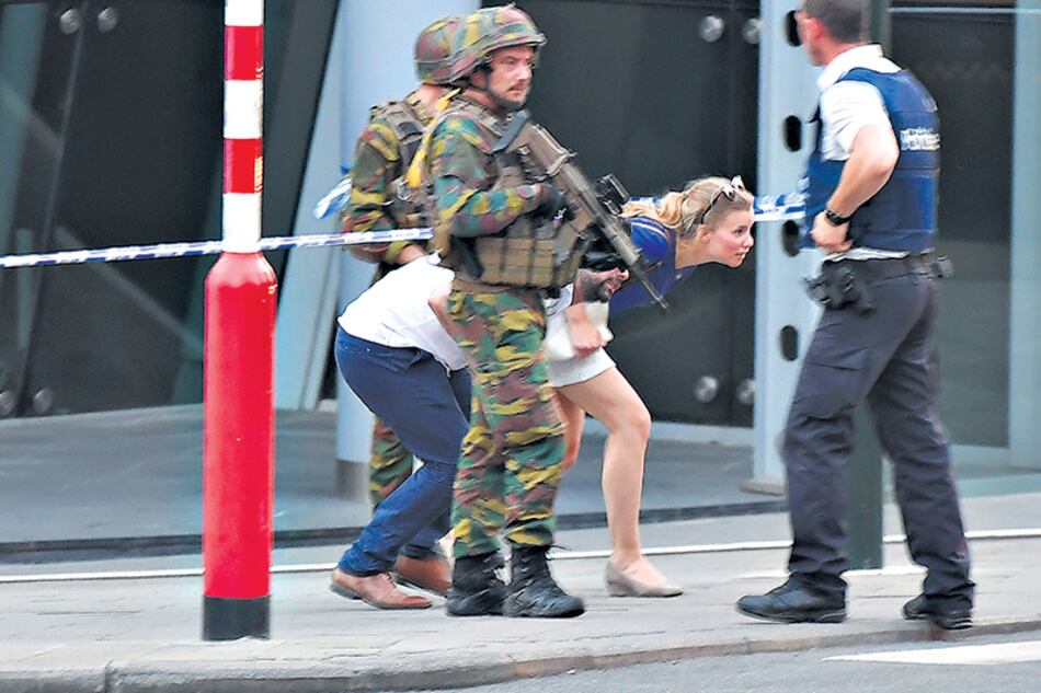 El portavoz de la Fiscalía de Bélgica dijo que el hecho es considerado un “ataque terrorista”.