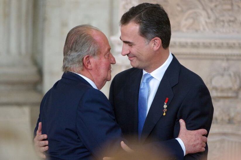 De vuelta en España, Juan Carlos I se encontrará con su hijo Felipe VI.