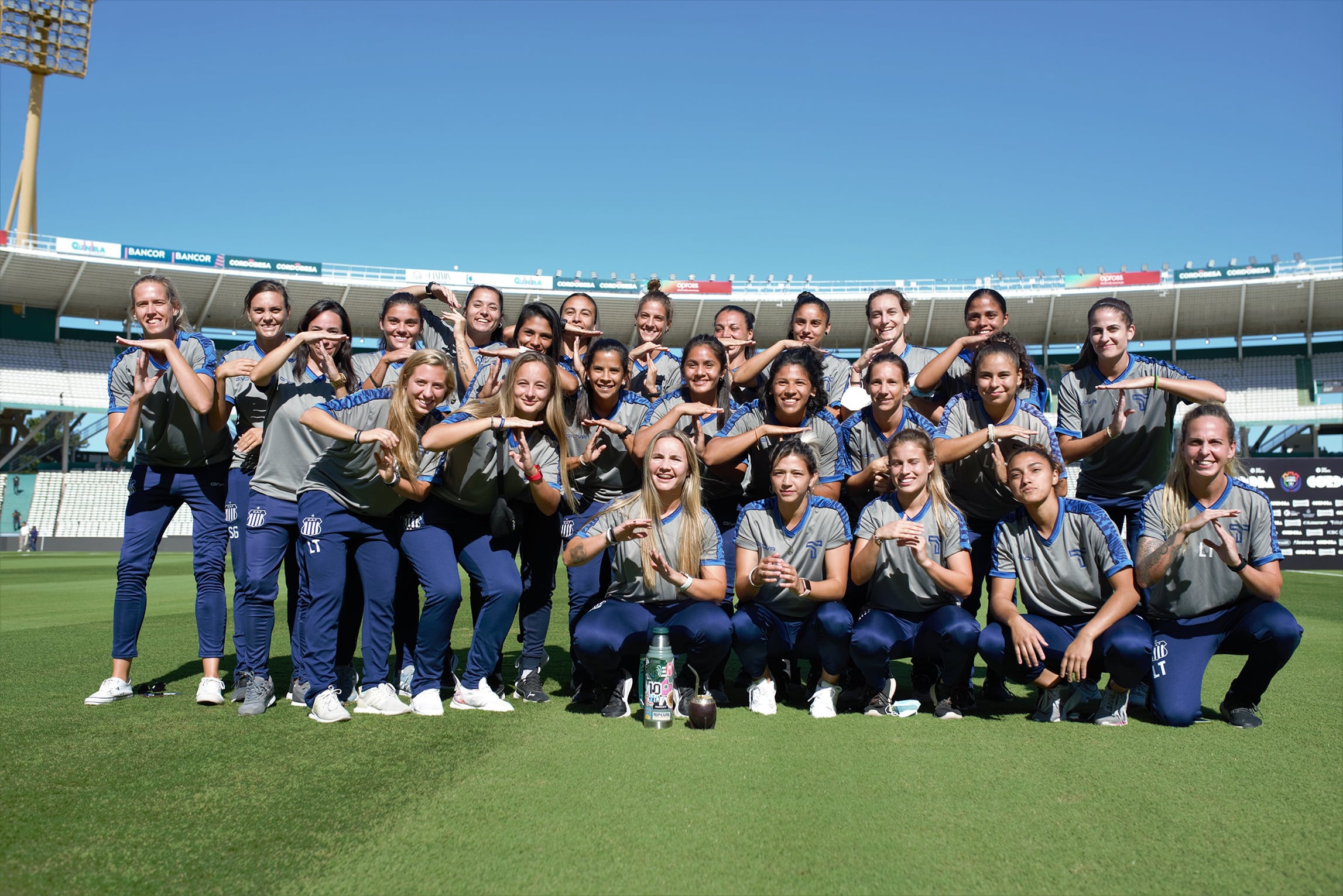 Las Matadoras quieren que las dejen jugar al fútbol.