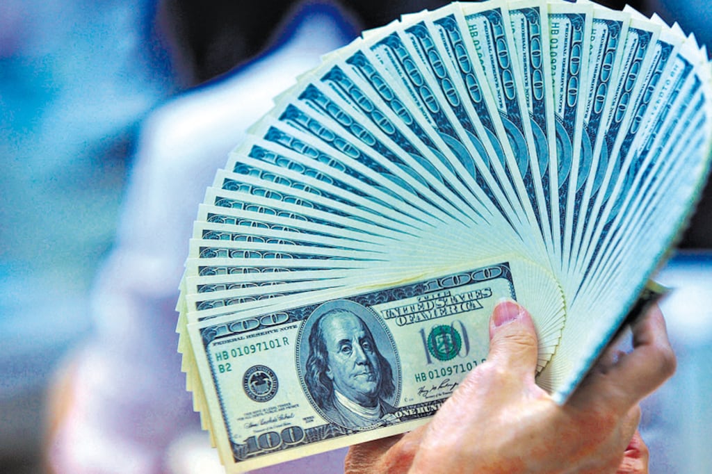 En julio se duplicó la fuga de divisas por ahorro respecto del año pasado, mientras que en siete meses pasó de 10 mil millones a 18 mil millones.