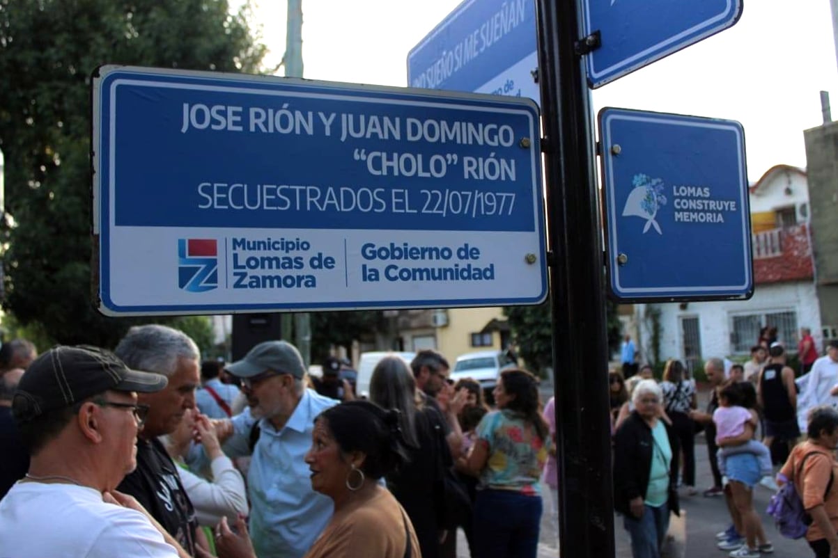 La Municipalidad de Lomas de Zamora recordó a la familia Rión.
