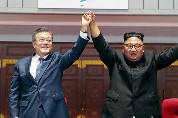 Moon y Kim se mostraron conformes con los acuerdos alcanzados durante su cumbre en Pyongyang.