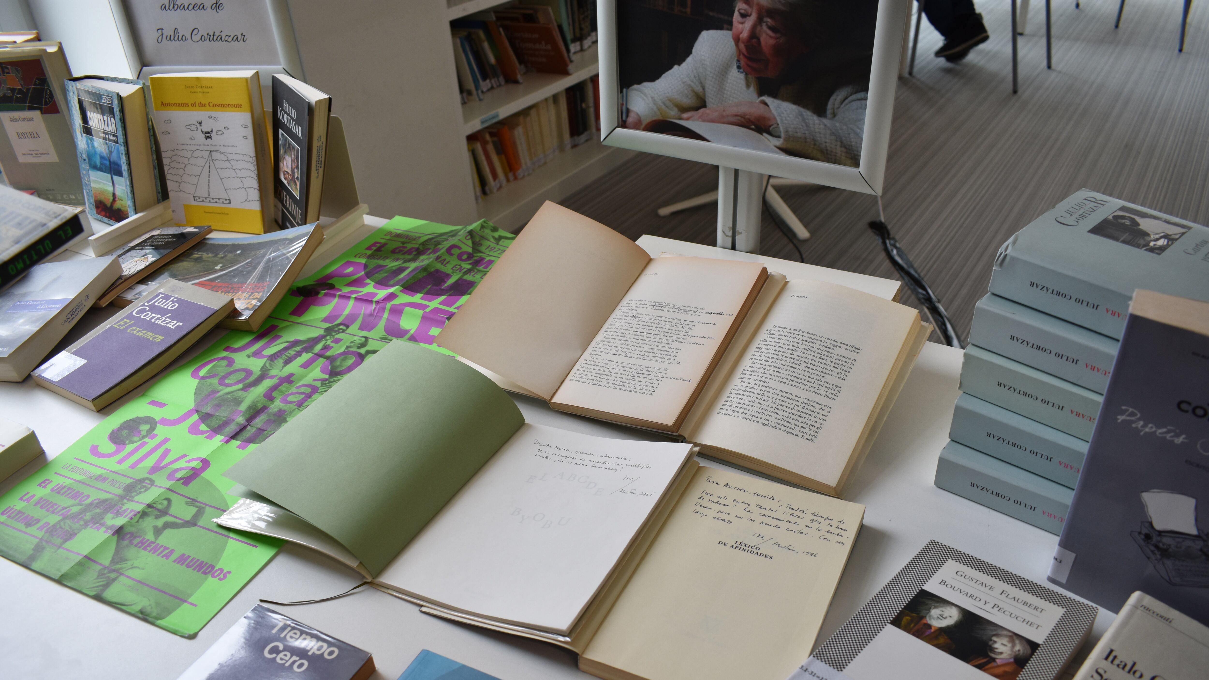 El fondo documental de Aurora Bernárdez está compuesto por 2405 piezas.