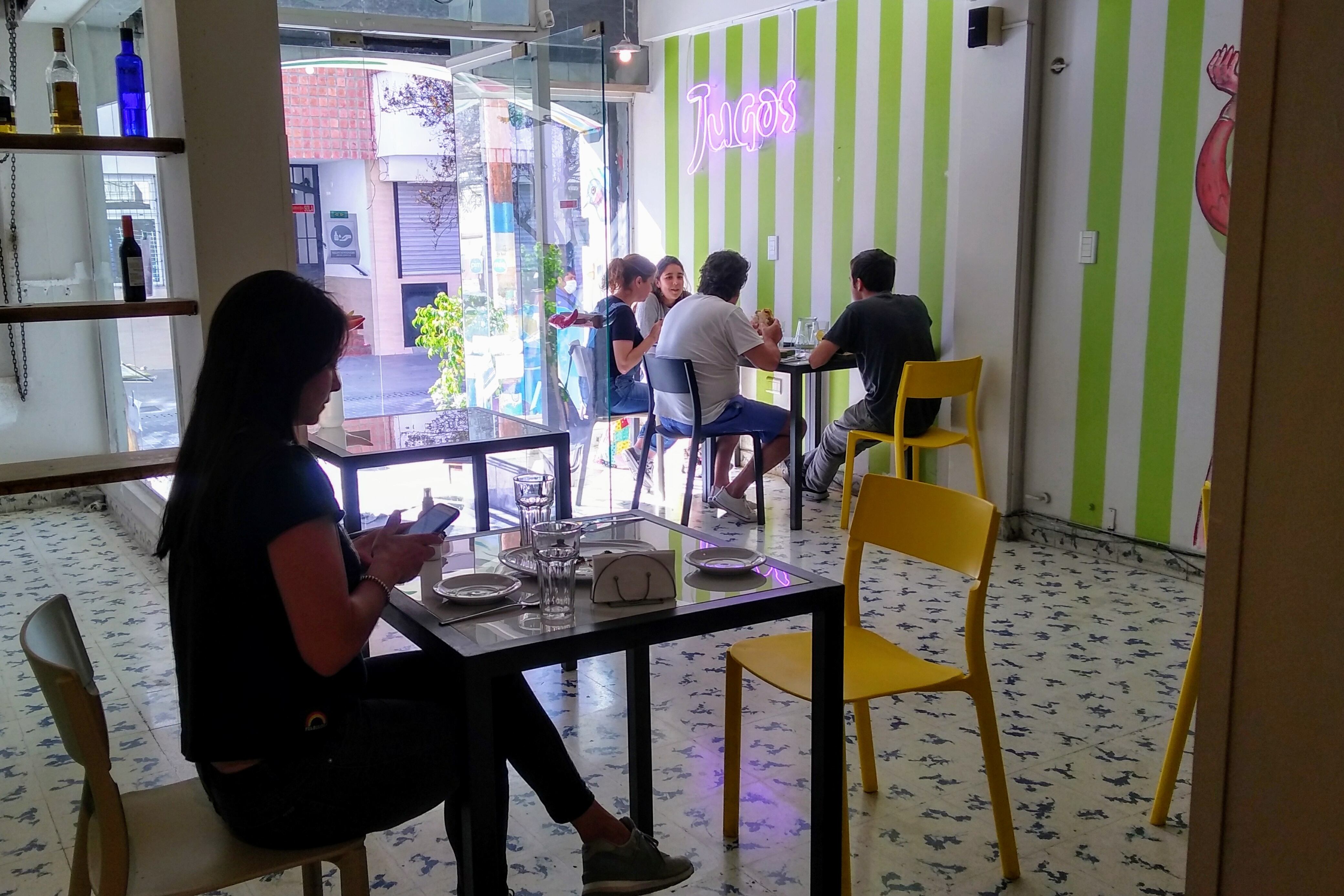 Los restaurantes del centro y Balcarce, los más afectados