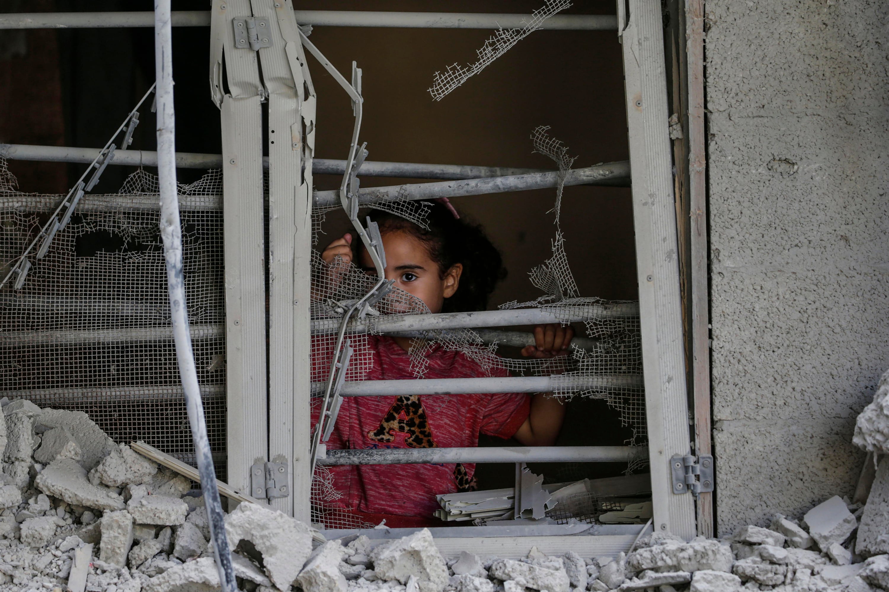 Devastación en un campo de refugiados palestinos en Gaza.