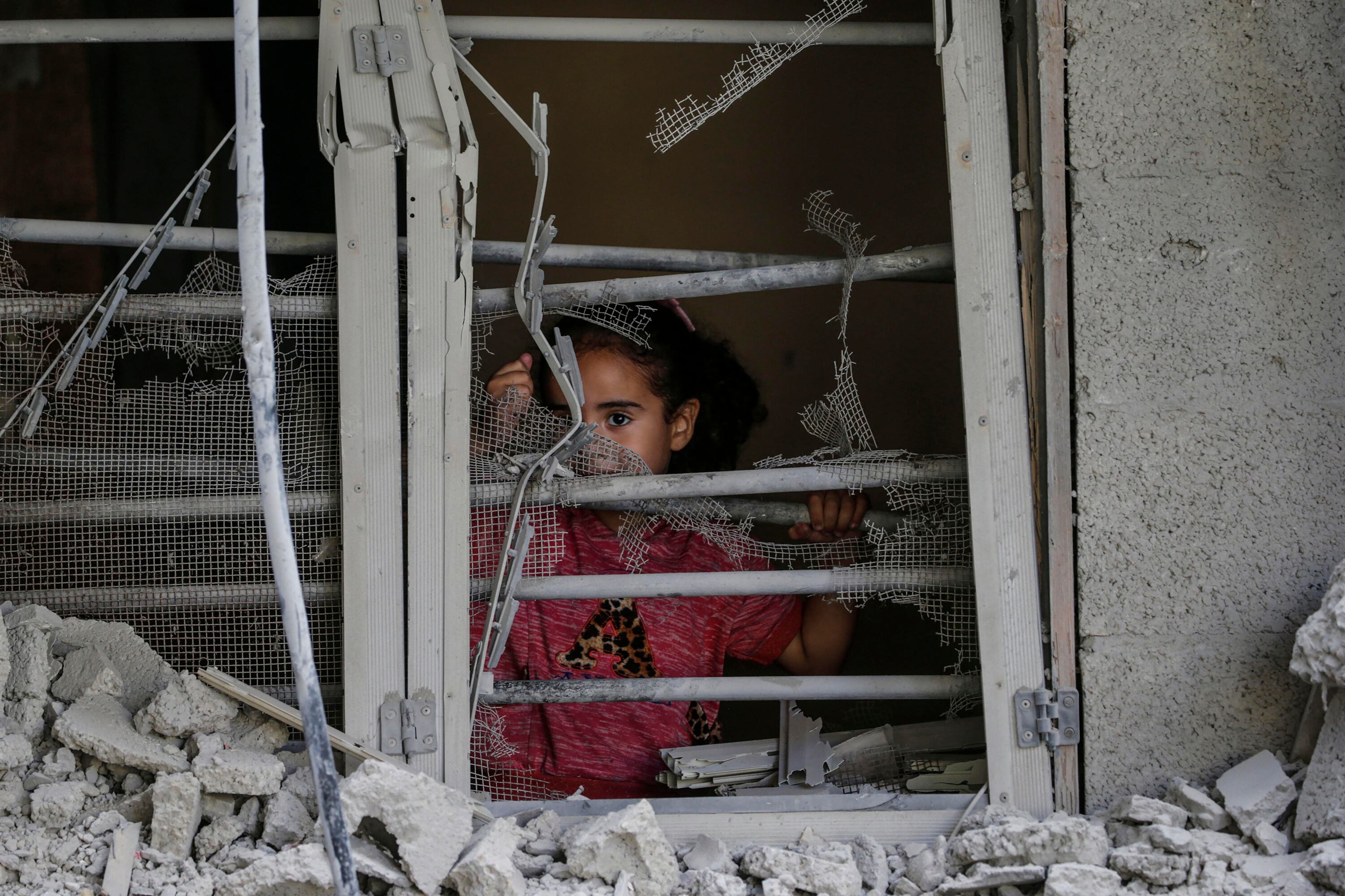 Devastación en un campo de refugiados palestinos en Gaza.