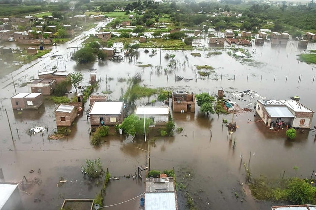 Desigualdad climática en Argentina: cómo el calor, las inundaciones y la sequía afectan a los sectores vulnerables