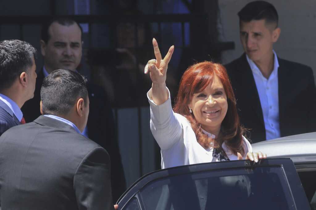 Cristina Kirchner fue condenada y proscripta.