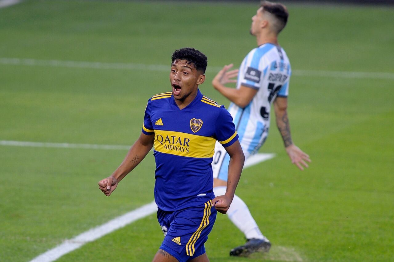 Medina convirtió el primer gol de Boca.