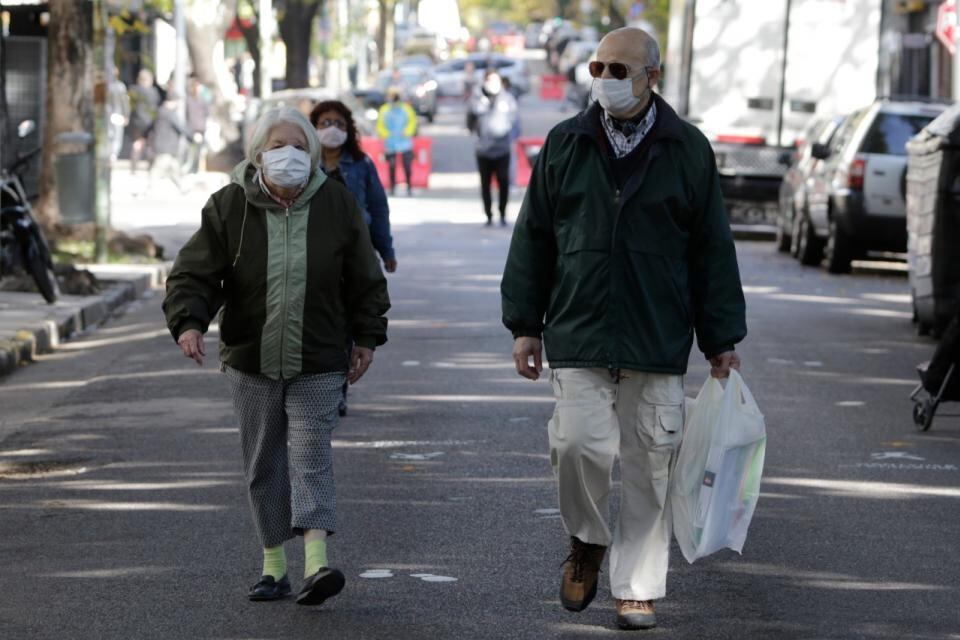 El Gobierno dispuso el pago de un bono de 5.000 pesos a jubilados y pensionados en agosto.