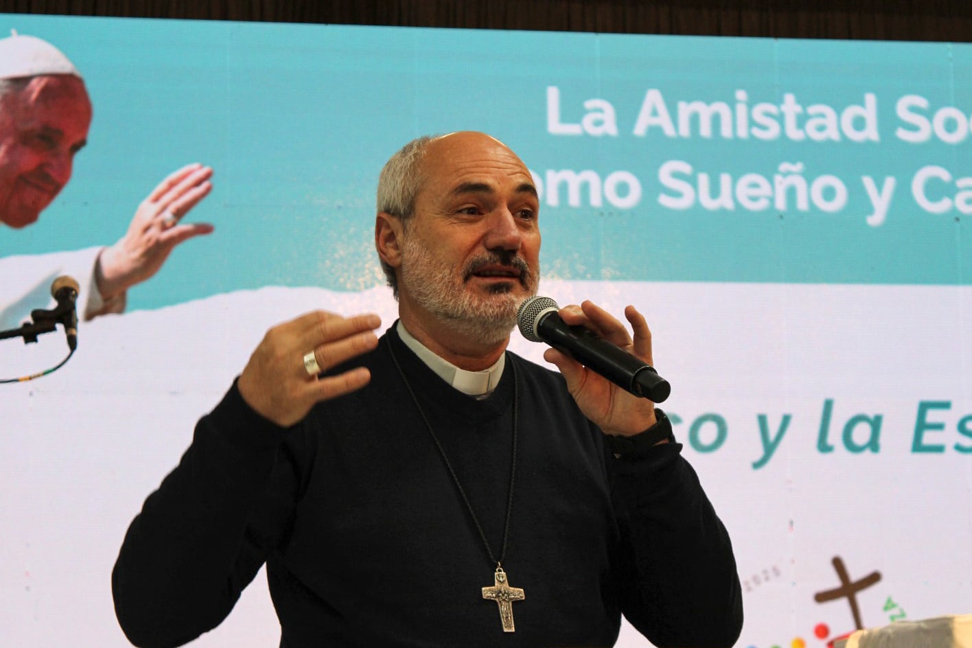 El obispo riojano Dante Braida presidió la Semana Social.