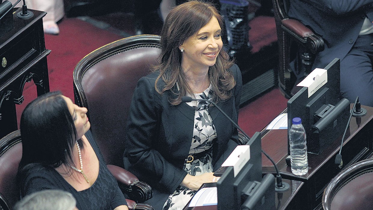 El procesamiento de CFK fue confirmado menos de 24 horas después de su jura como senadora.