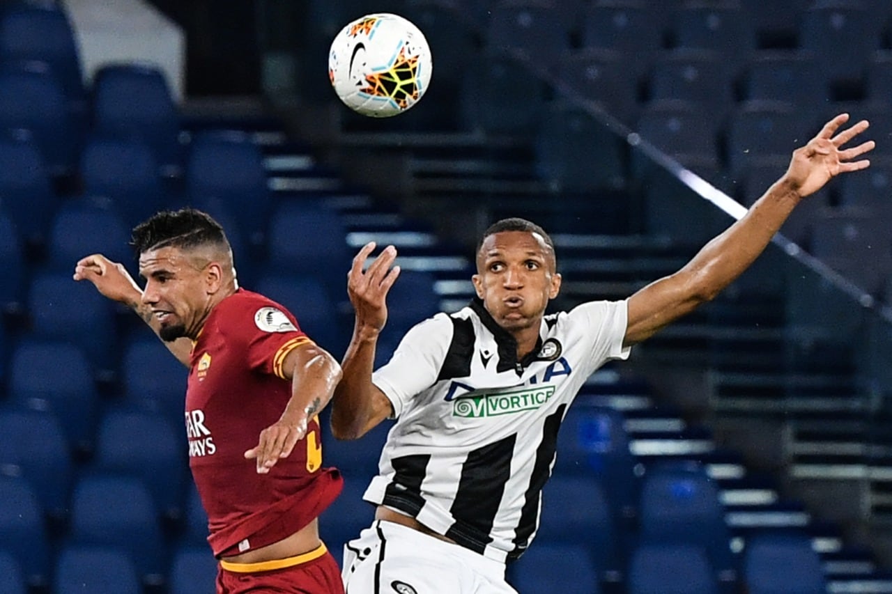 Udinese dio el batacazo en el Olímpico de Roma.