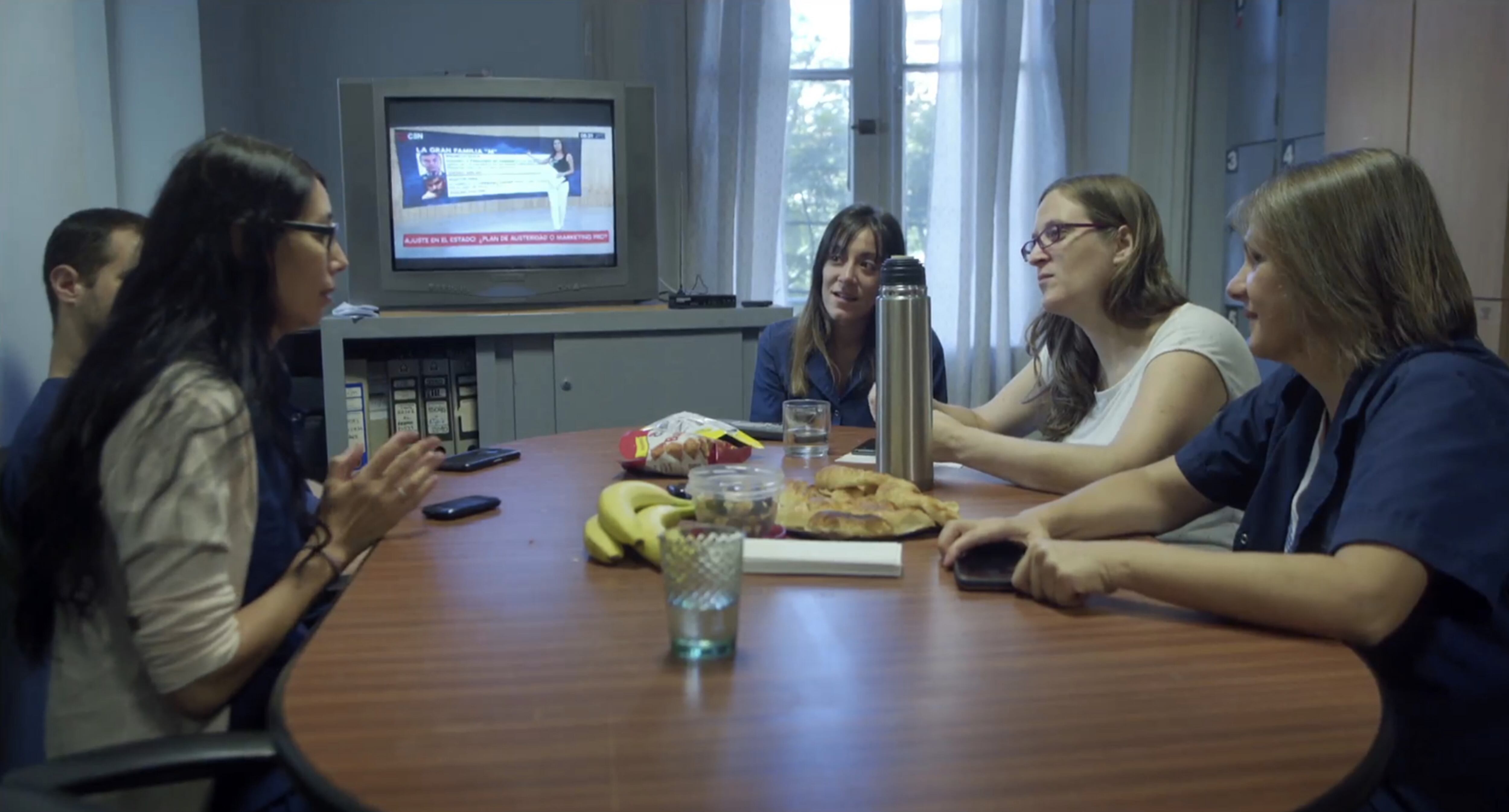 La película recoge la experiencia de una de las instituciones que trabajan para contener la expansión del virus machista.  