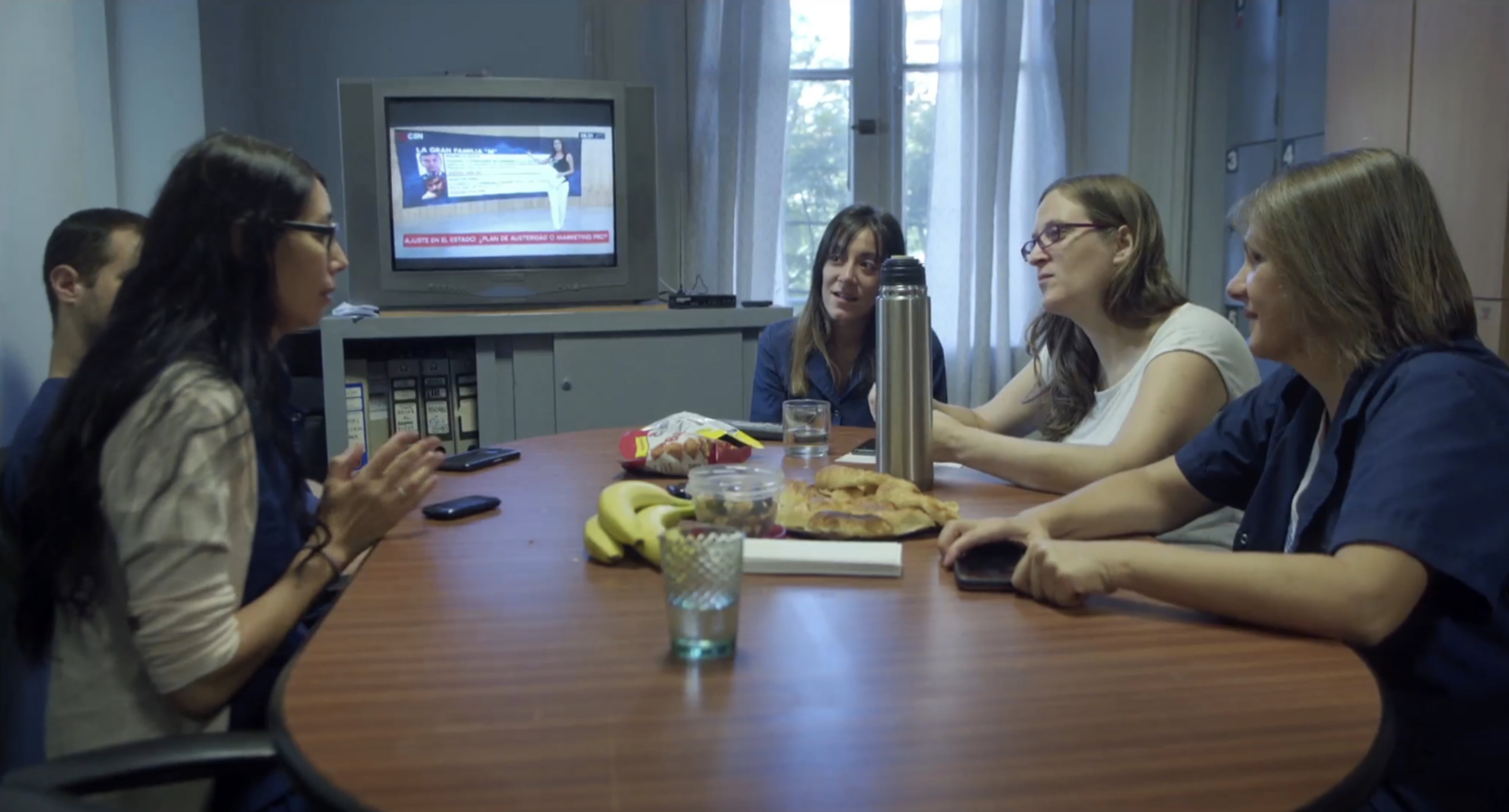 La película recoge la experiencia de una de las instituciones que trabajan para contener la expansión del virus machista.