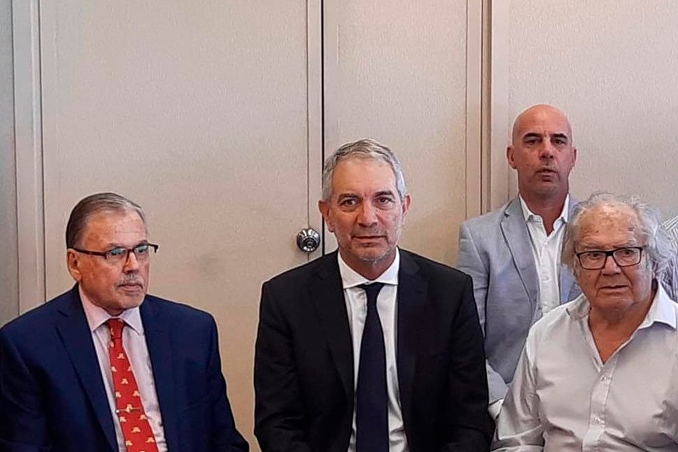 De Lázzari, Alak y Pérez Esquivel.