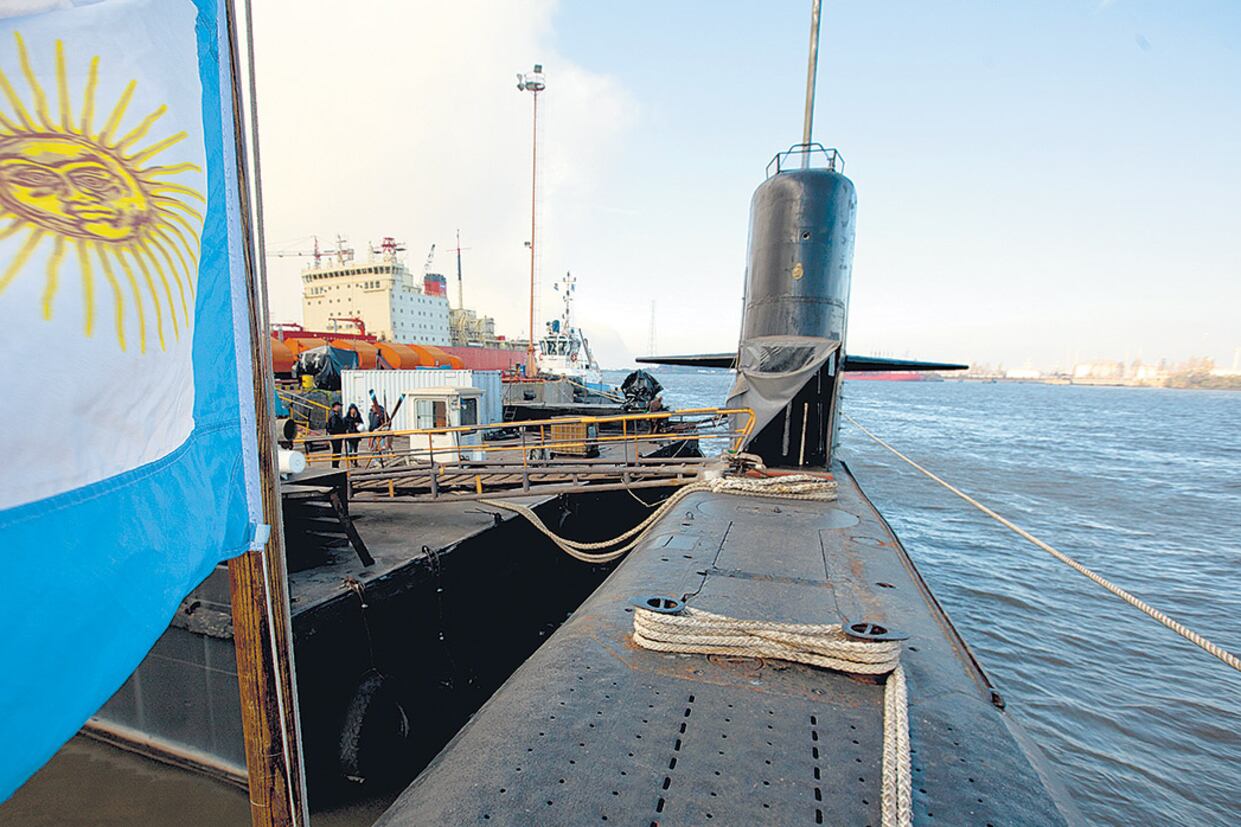 El San Juan en Tandanor, al terminar sus reparaciones de media vida y antes de zarpar a Mar del Plata.