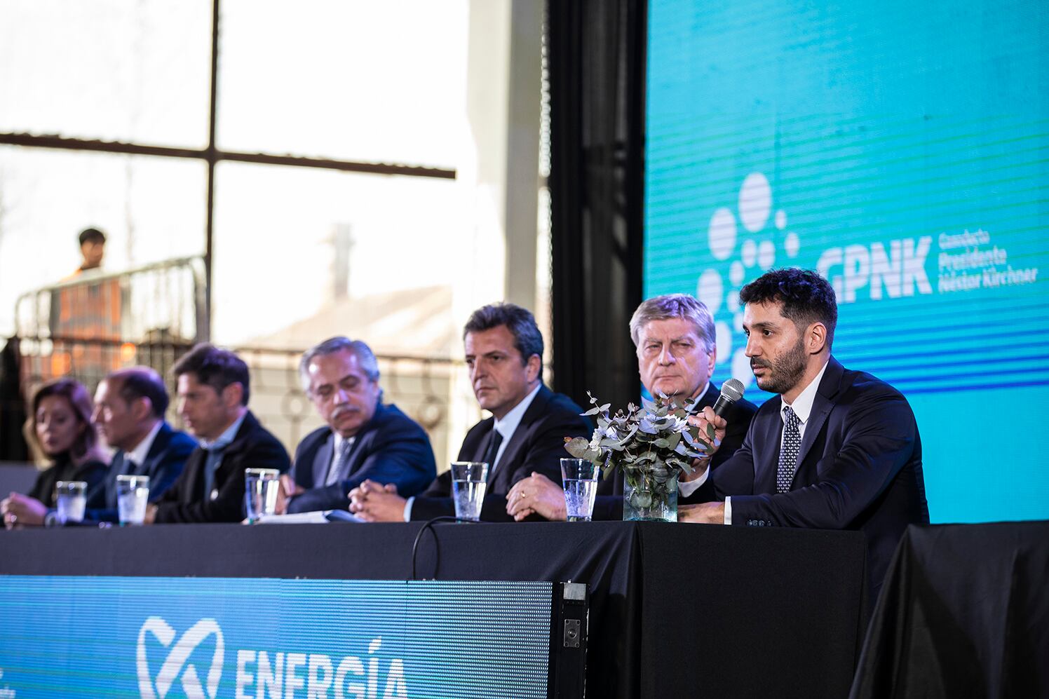 Alberto Fernández, Sergio Massa y Agustín Gérez cuando se firmaron los contratos de la primera etapa.