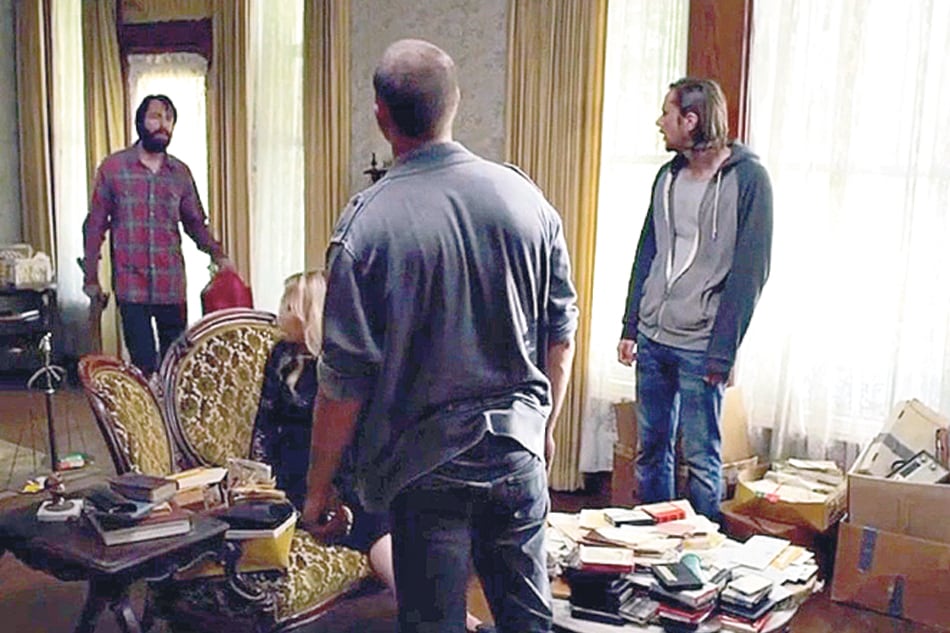 Intrusos, una película que gira alrededor de un secreto que no puede develarse.