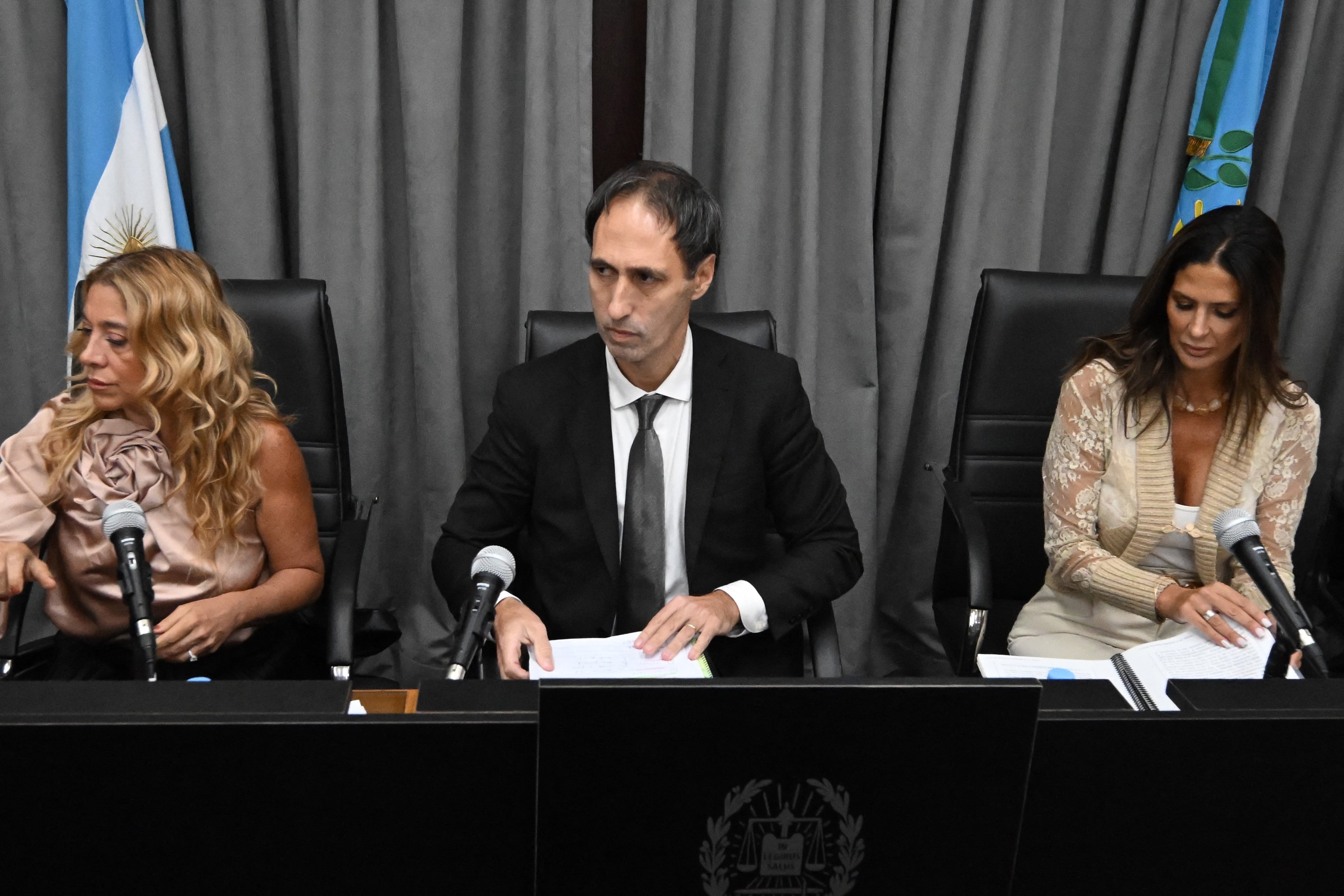 Verónica Di Tommaso, Maximiliano Savarino y  Julieta Makintach, el tribunal del caso Maradona.
