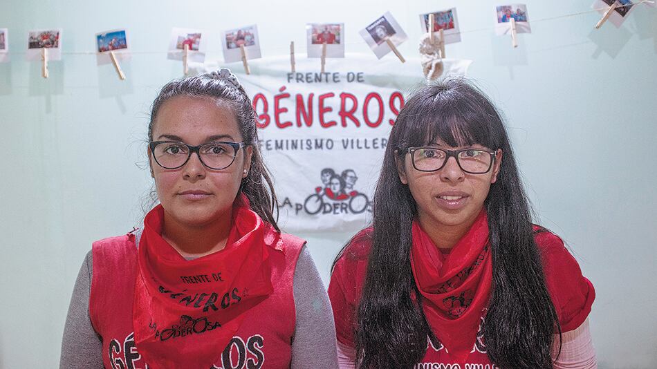 Jésica Azcurreire –villa Zabaleta– y Joana Ybarrola –Villa 31–, constructoras, junto con otras compañeras, de un feminismo villero que maneja sus propios tiempos de debate y consenso.