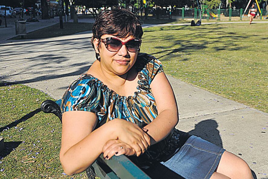 Silvana Corso, directora de la Escuela Media Nº2 Rumania, que recibe población vulnerable.