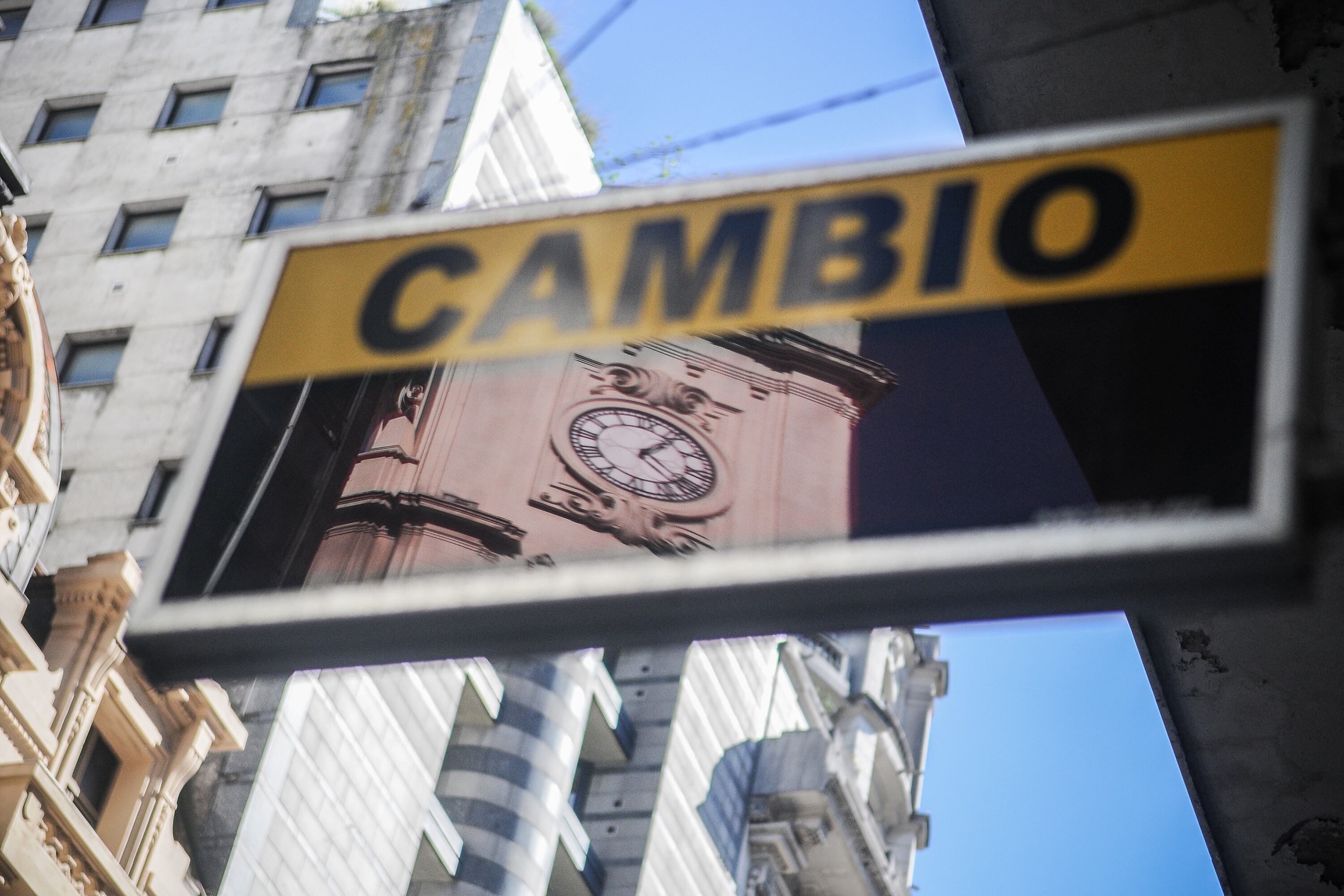 Un dólar muy cambiante, previo al comienzo de la "sequía" en la liquidación de exportaciones