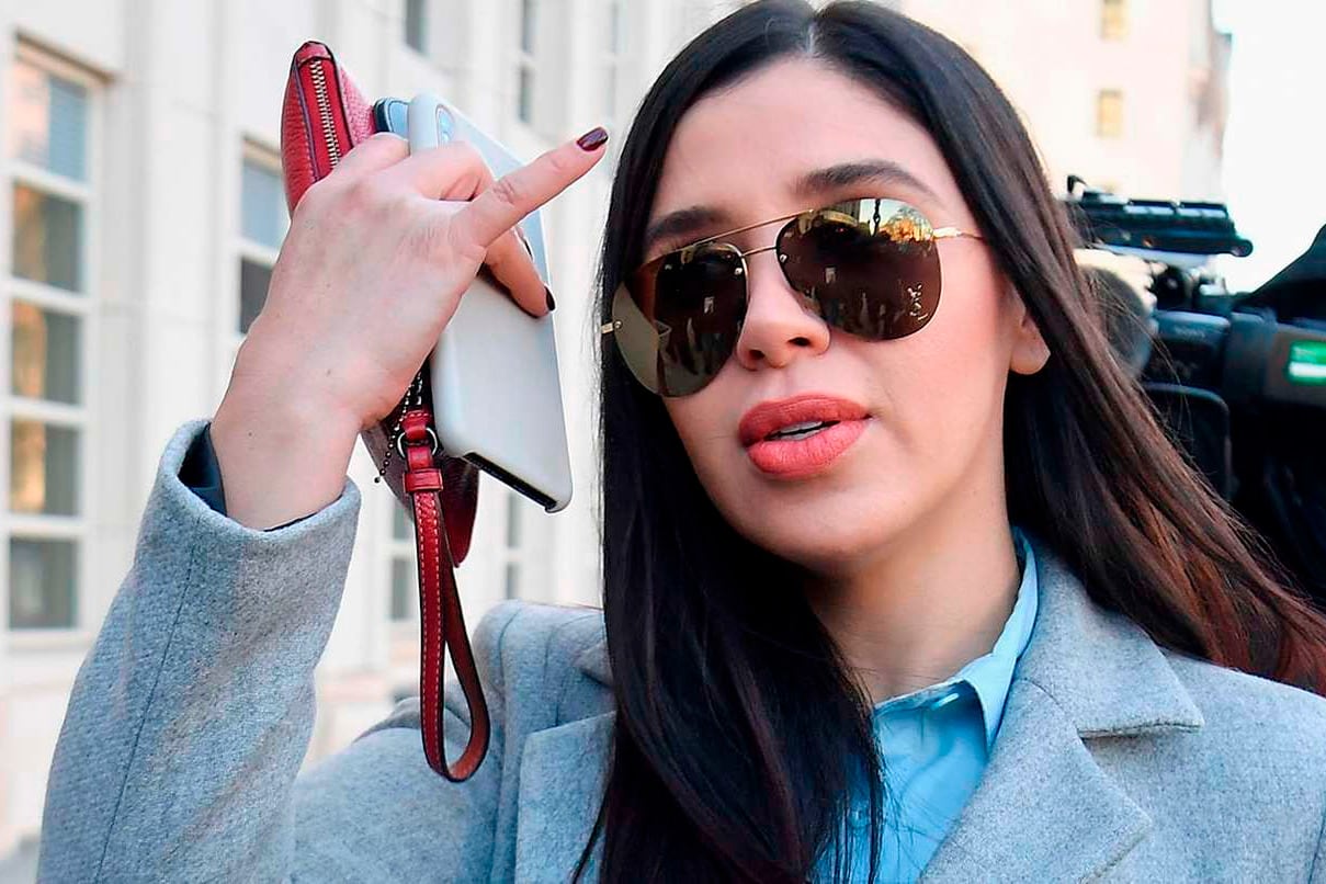 Coronel, madre de dos gemelas de su relación con Guzmán, fue arrestada el pasado febrero en el aeropuerto Dulles, de Virginia.