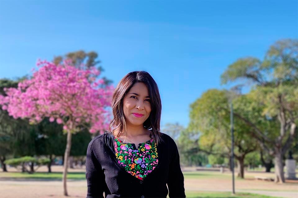 Adriana Ipiña, investigadora del IIFIR e integrante de la Plataforma de Estudios Ambientales y Sostenibilidad de la UNR.