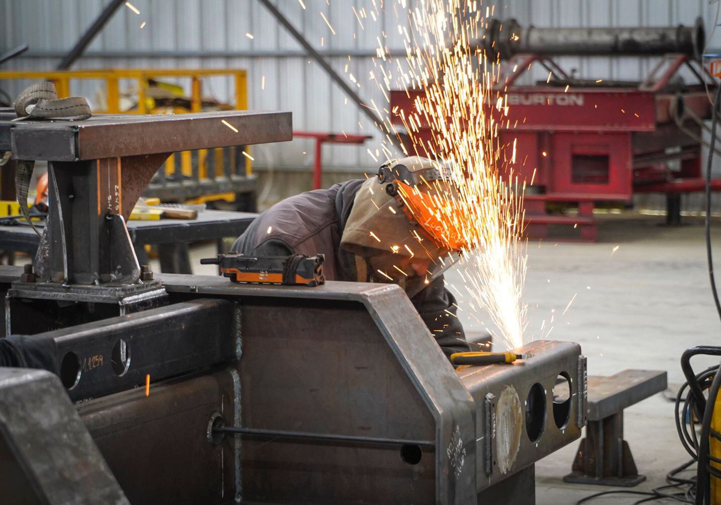 Los trabajadores y las trabajadoras metalúrgicas percibirán un incremento del 18 por ciento en sus salarios, en dos tramos, a partir de abril y mayo. (Foto: NA)