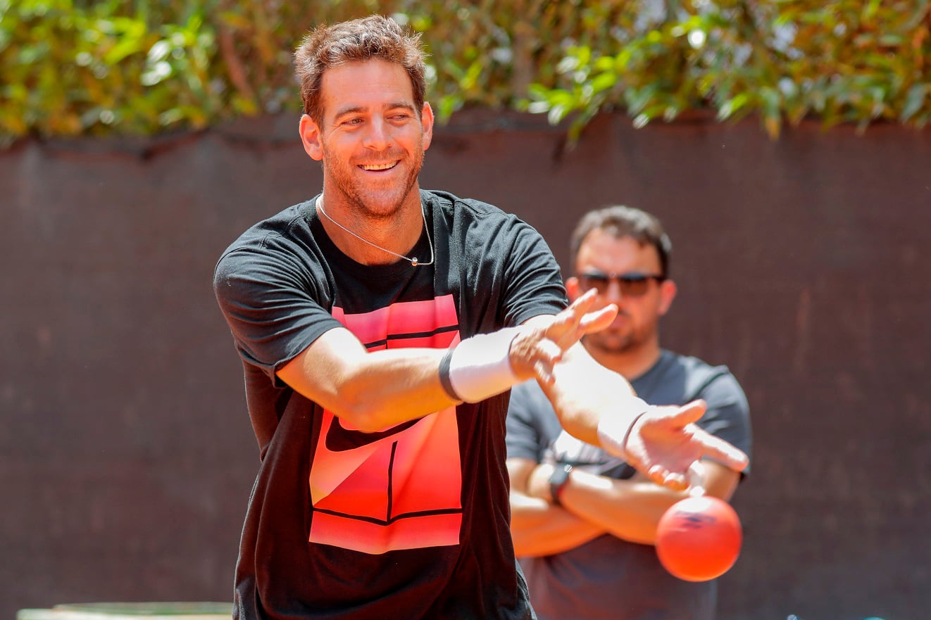 Del Potro sonriente durante una de sus prácticas en el Buenos Aires Lawn Tennis Club