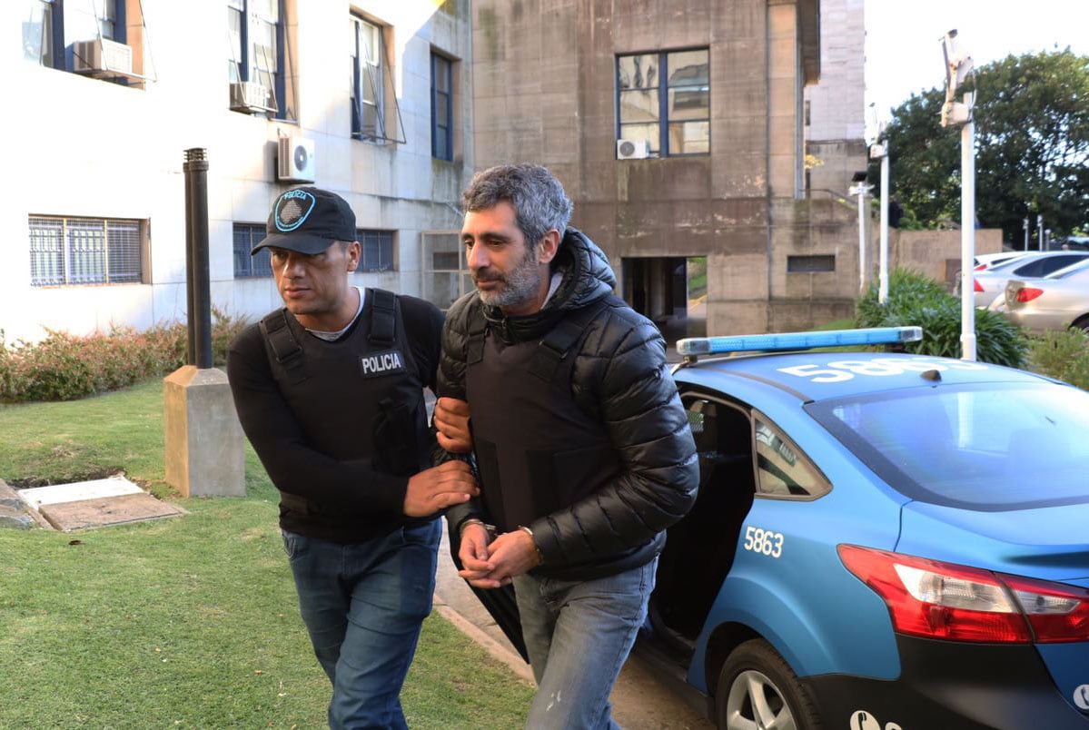 OCTUBRE 20: El ex funcionario Roberto Baratta fue trasladado detenido a los tribunales de Comodoro Py
