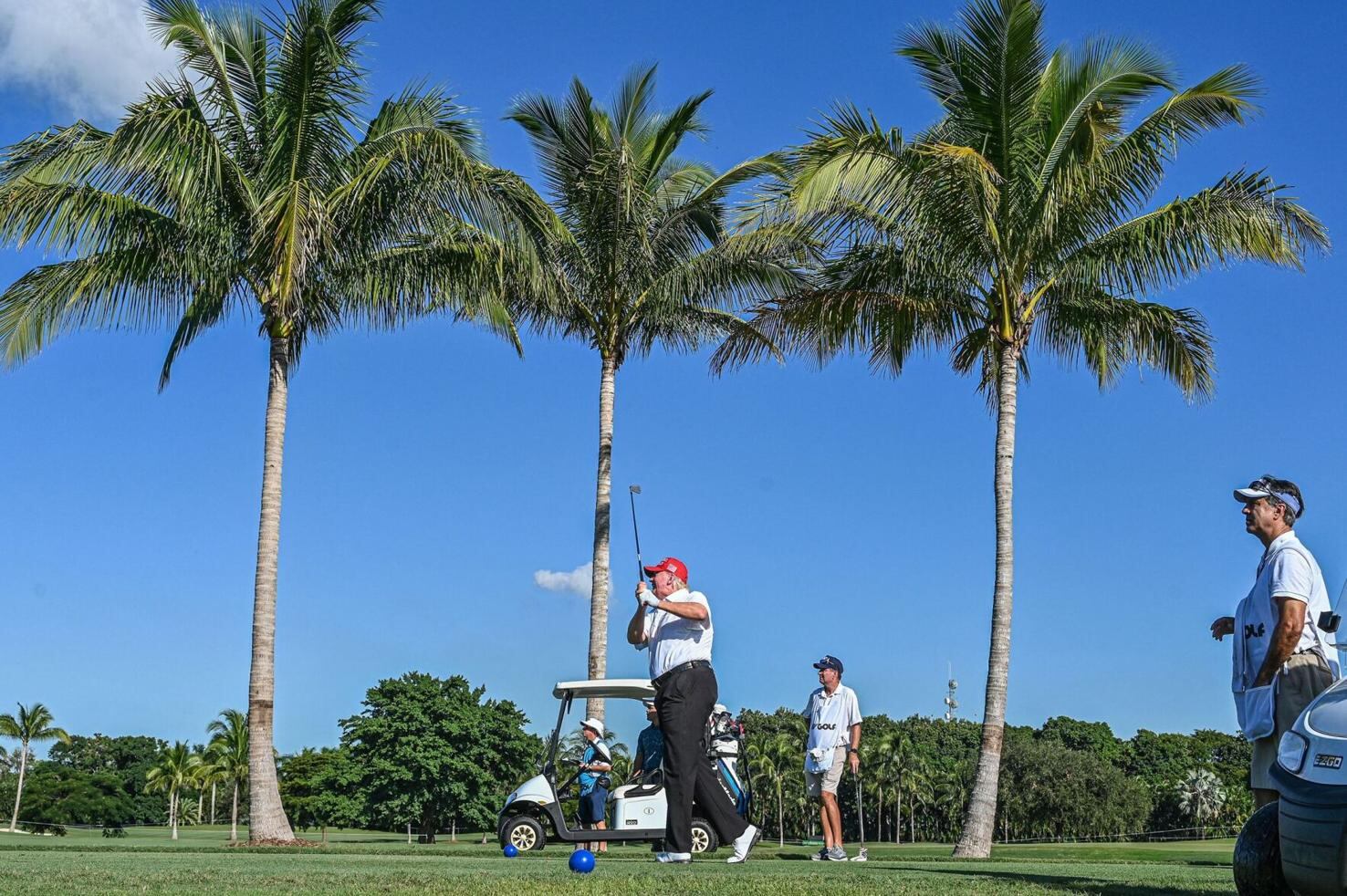 Trump Juega Golf en La Florida en 2022