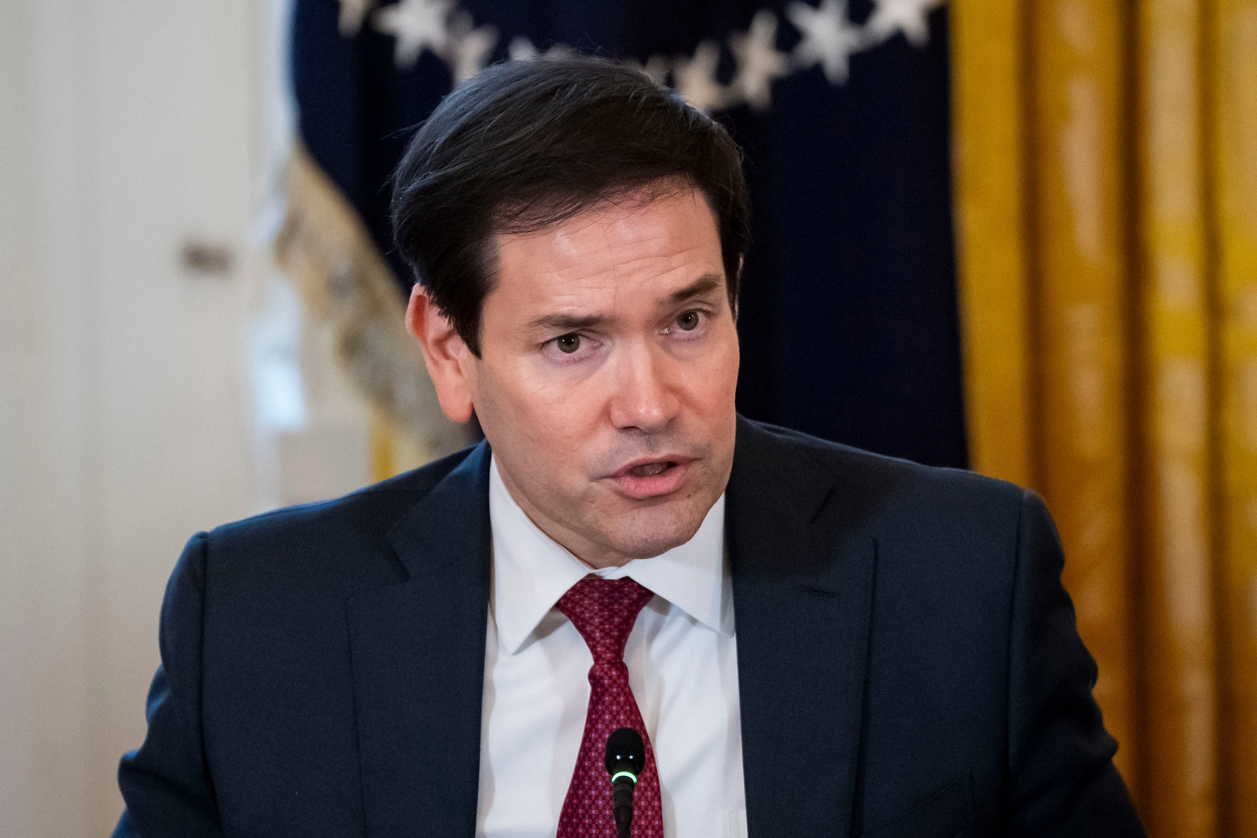 WASHINGTON (United States), 09/01/2026.- US Secretary of State Marco Rubio speaks during a meeting with oil and gas executives in the East Room of the White House in Washington, DC, USA, 09 January 2026. The meeting included executives from Exxon, Shell, Chevron, and Conoco. US President Trump is hoping to persuade oil executives to return to Venezuela. EFE/EPA/BONNIE CASH / POOL