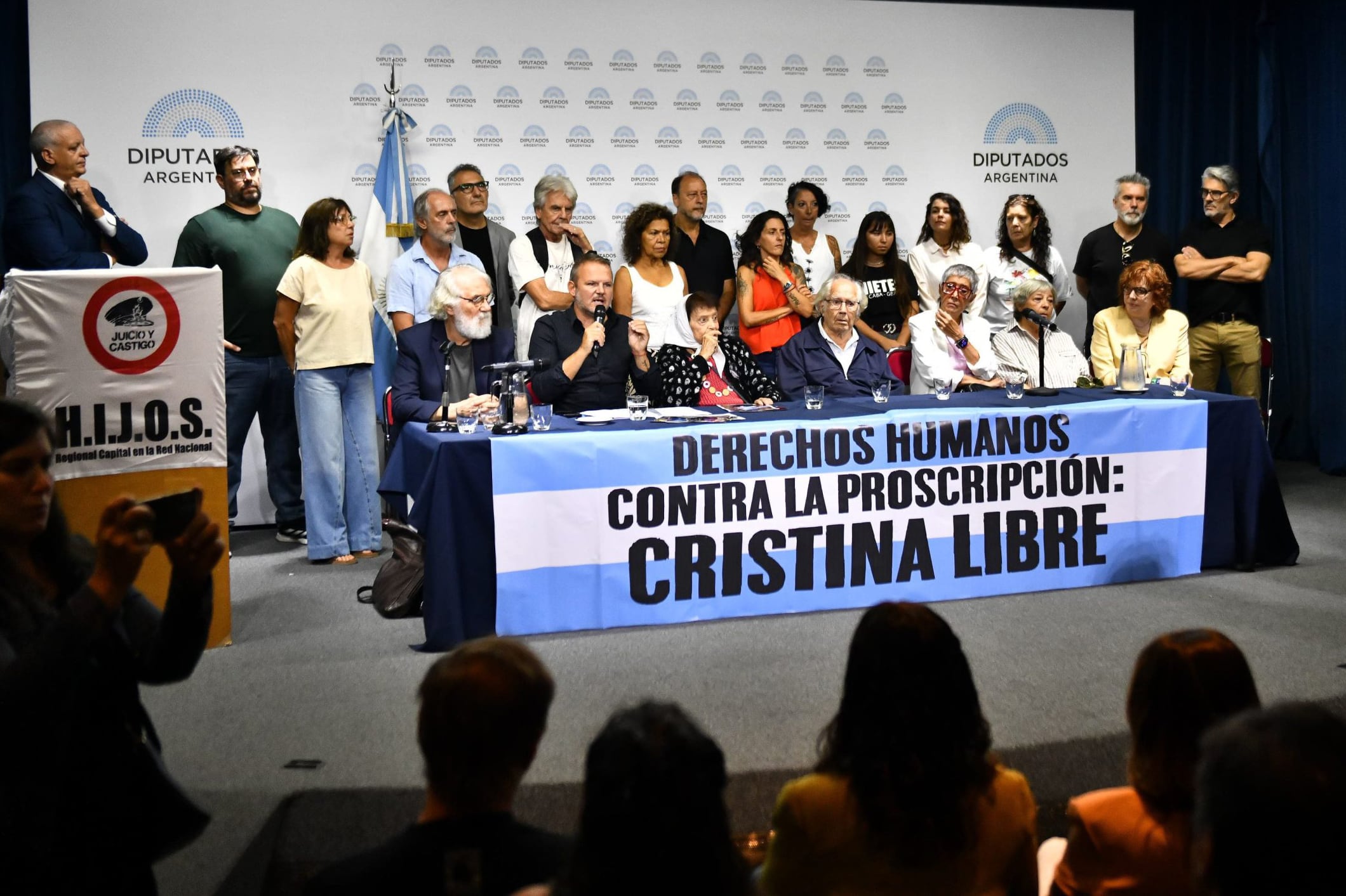 Conferencia de prensa organismos DDHH por restricciones Cristina Kirchner en su prisión domiciliaria